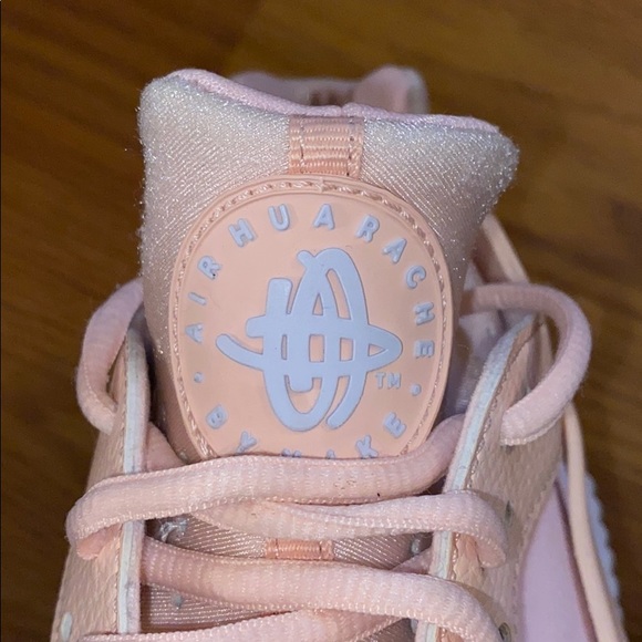 Nike Air Huaraches particle beige - Picture 2 of 5